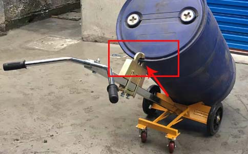 沈陽(yáng)叉車(chē)專(zhuān)用油桶夾具維修-沈陽(yáng)興隆瑞 沈陽(yáng)叉車(chē)專(zhuān)用油桶夾具維修-沈陽(yáng)興隆瑞